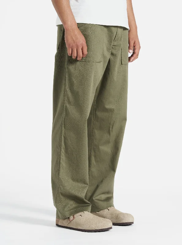 Essential Men's Business SuitsUniversal Works Fatigue Pant in Light Olive Twill