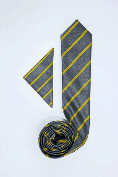 Men's Suits with Ticket PocketsBeatrice Tie & Pocket Square