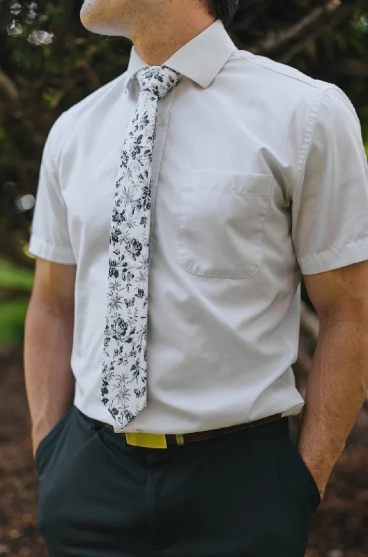 Men's Suits with Peak LapelsR&B White Tie w/ Navy Flower Tree