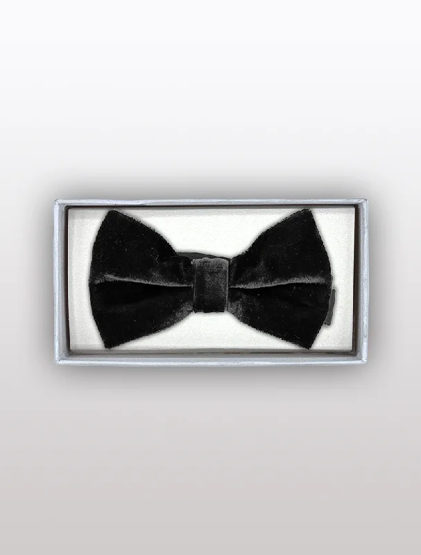 Men's Suits with Wrinkle-Resistant FabricsMen's Charcoal Velvet Bowtie