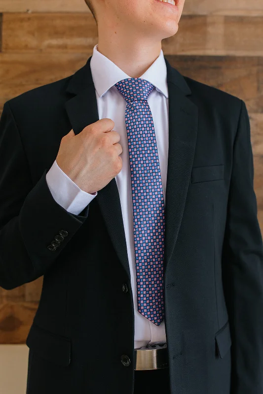 Men's Suits with Plain-Front Trouser WaistsWashable Microfiber Tie Blue & Pink Checked