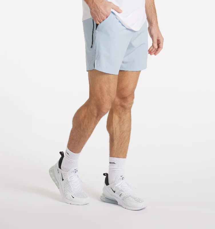 Men's Pants with Functional PocketsStride Short [5.5"]