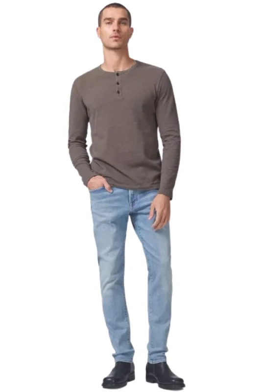 Fashion-Forward Men's JeansLondon in Savoy