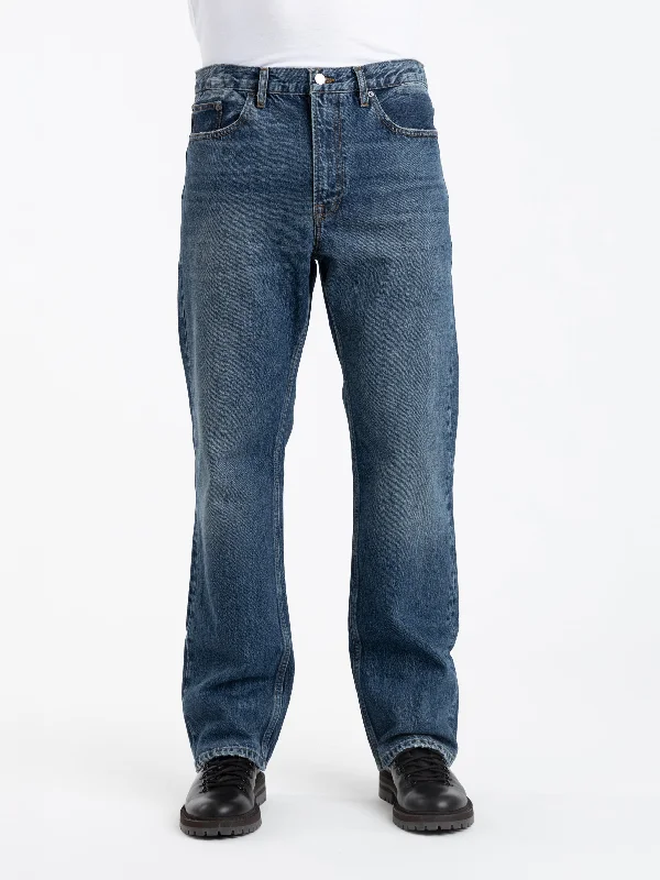 Light Blue Denim Men's JeansThe Boxy Jean in Ritual Blue