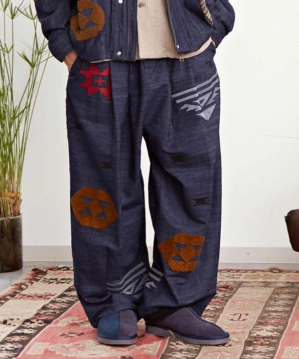 Men's Button-Fly Pants for a Traditional TouchMen's Relaxed Denim Pants